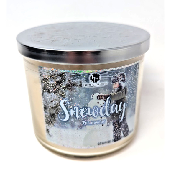 Huntington Home 3-Wick Snow Day Scented 14 oz. Jar Candle New Christmas Holiday - Picture 1 of 3